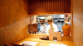 SWANLAKE Pub Edo 修蔵の画像