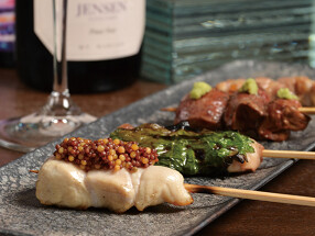 カウンター10席・個室1部屋のみの新店舗の画像