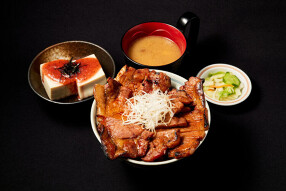 十勝豚丼いっぴん ニッセイビル店の画像