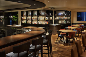 BLUE BOOKS cafe 大阪の画像