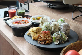 旬八キッチン＆テーブル　新虎通りCORE店の画像