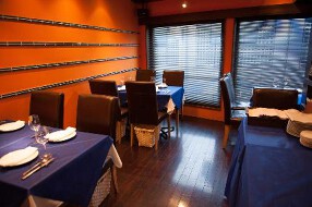 離島のテーブル自由が丘バルの画像