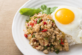 2023年オープン！新設フードホール内　エスニック料理（タイ）の画像