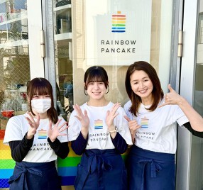 レインボーパンケーキの画像