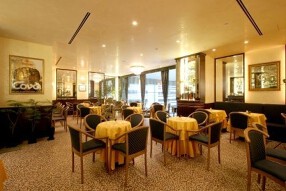 COVA SHINJUKU TAKASHIMAYAの画像