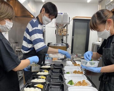 デリバリー専門店＆カウンター天ぷら蕎麦屋の画像
