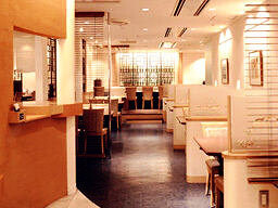 カンゲン クイーンズスクエア店の画像