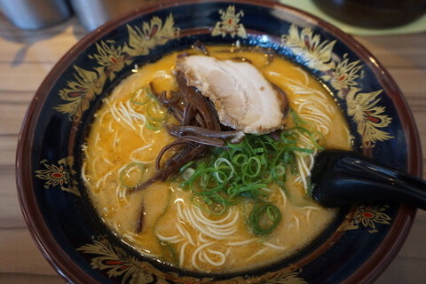 元祖博多屋台ラーメン一竜　西新宿店の画像