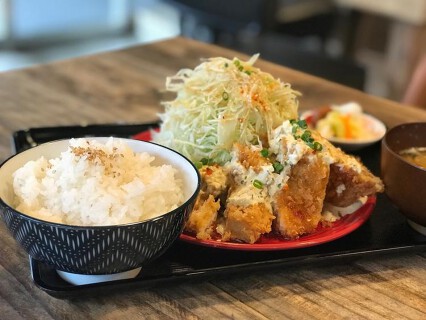 とりかつ たるたる 金いろの画像