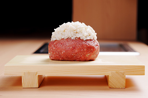 ハンバーグと牛たんとお米　神戸赤ふじ ミント神戸店の画像