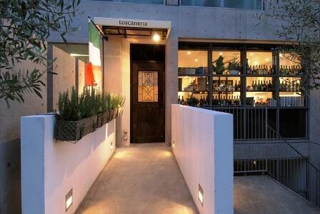 トスカネリア の画像