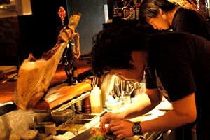 炉端ダイニング楽園の画像