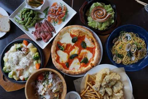 Attic coffee and diningの画像