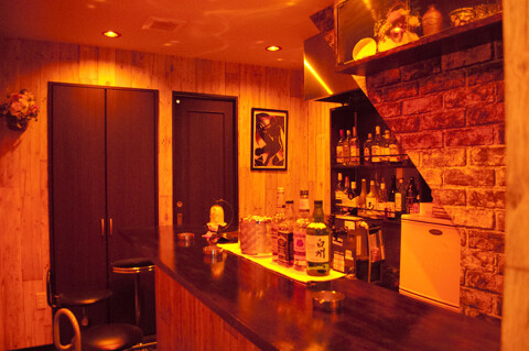 ゴールデン街　BAR　やどかりの画像