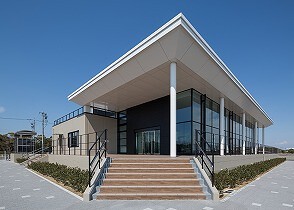 名古屋港鍋田埠頭港湾労働者福祉センターの画像