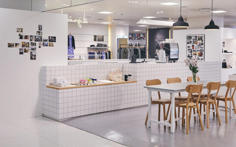 アニエスベー カフェ 京都伊勢丹店の画像