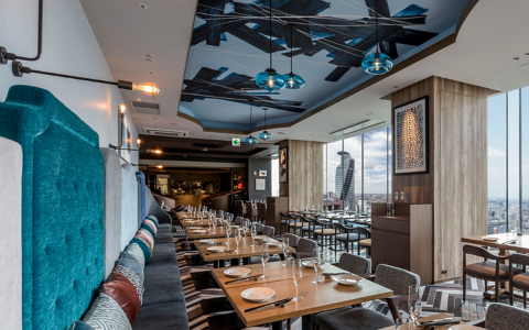 The Living Room with SKY BARの画像