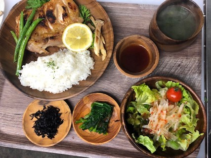 KARADA食堂の画像