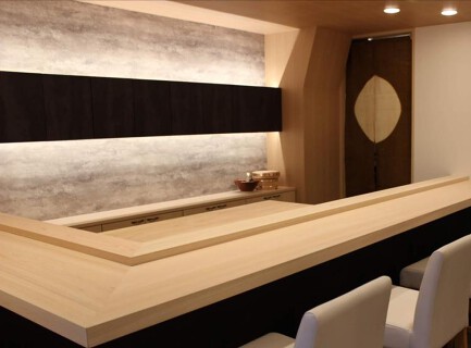 鮨てつ也の画像