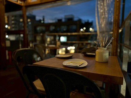 屋根裏のパリ食堂の画像