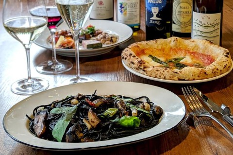 ピッツェリア・ドォーロ　新橋店の画像