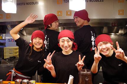 人気ラーメン店「屯ちん」池袋店の画像