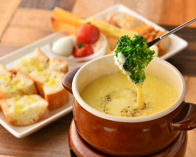 ブリキボタン　CAFE＆DININGの画像