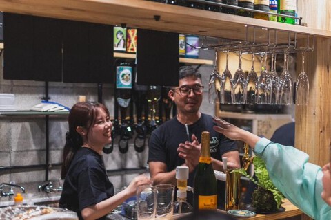 スタンド隣の画像