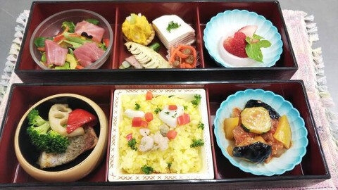 銀のオーブンの画像