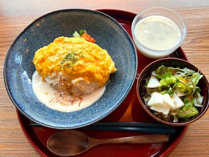 横浜マルニカフェダイニングの画像