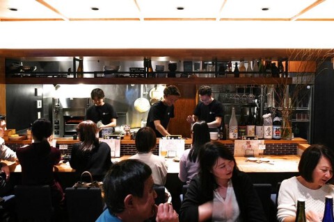 うに横丁の画像