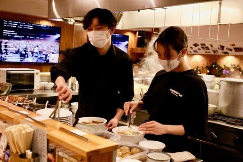 人類みな辛さが全て　～”人類みな麺類”と”らあめん新ARATA”かコラボした新ブランド～の画像