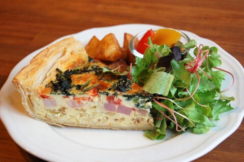 樹と葉っぱ　練馬区桜台　産婦人科キッチンの画像