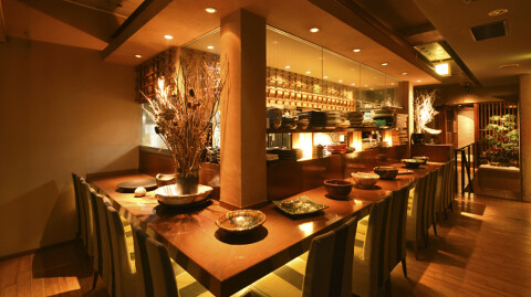 関内本店 月の画像