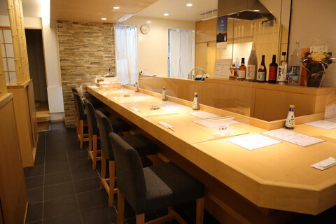 海鮮丼 四代目魚要の画像