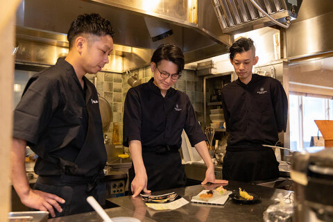  花山　 日本橋店の画像