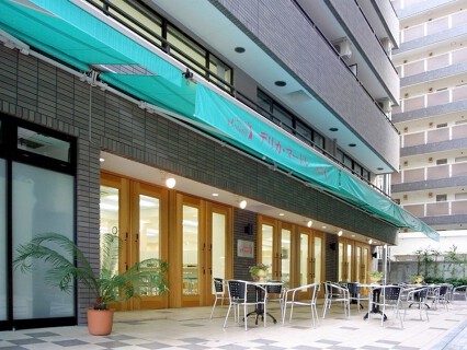 窪田理容美容専門学校の画像