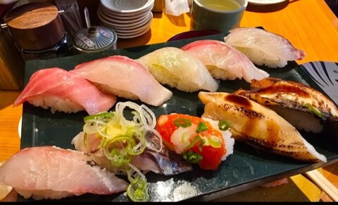 ひまわり寿司 新都心店の画像