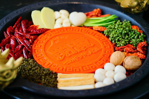 四川伝統火鍋蜀漢 名駅店の画像