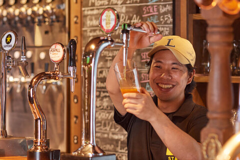 BRITISH PUB MORRIS’ RED FOXの画像