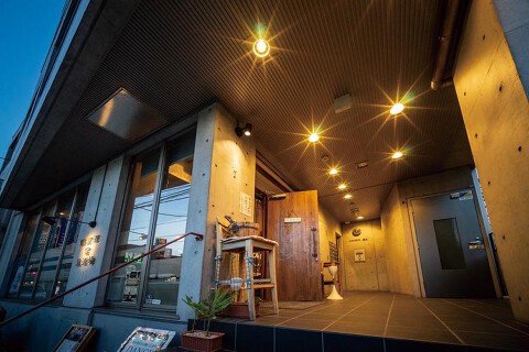 鶴見葡萄酒酒場の画像