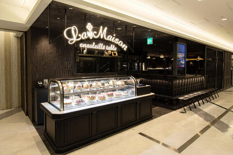 ラ・メゾン アンソレイユターブル 中日ビル店 の画像