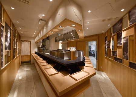 牡蠣とワイン立喰いすしまる ミント神戸店の画像