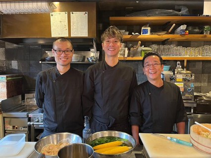 新百合ヶ丘　土と青の画像