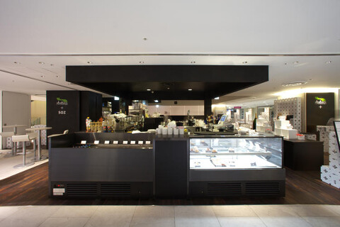 shakers cafe lounge+ なんばCITYの画像