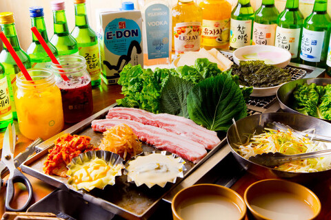 サムギョプサルと韓国屋台 ベジテジや 栄店の画像