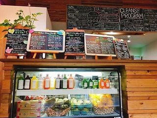 B.up Cleansing Juicery 北新地店の画像