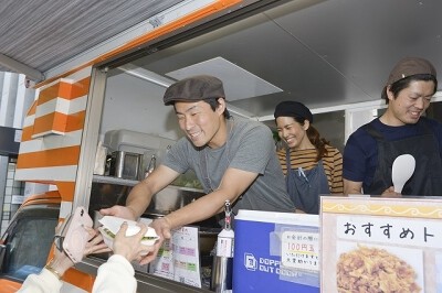 キッチンカー セントラルキッチンの画像