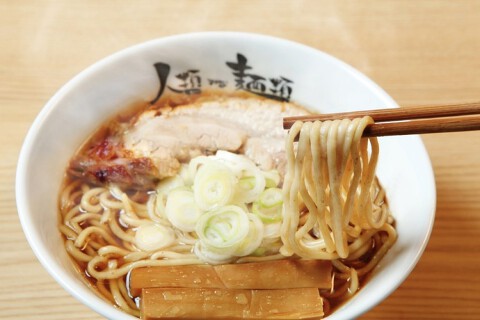 人類みな麺類を運営する会社の新店舗の画像