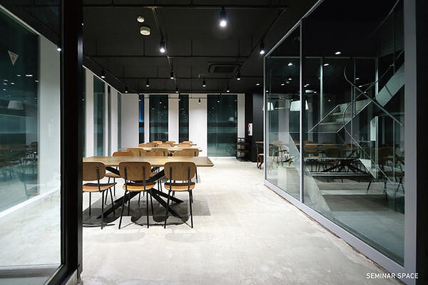 B studio オフィスの内装・外観画像